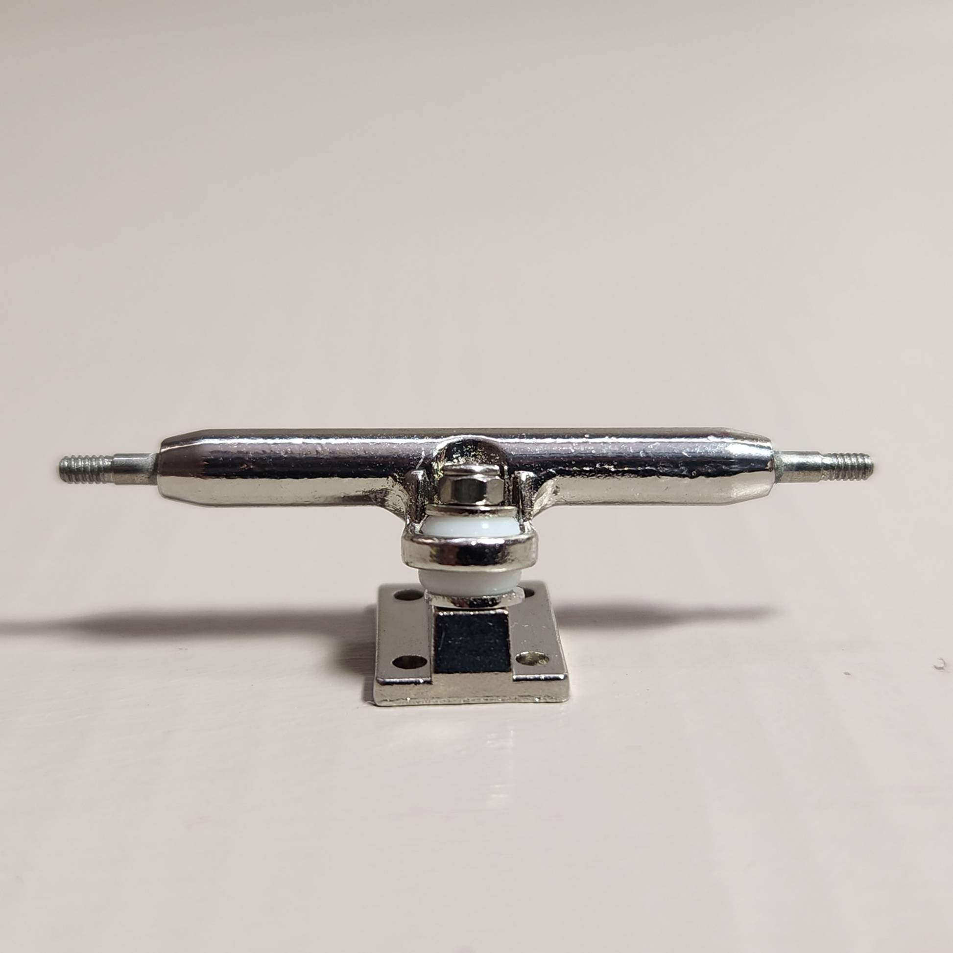 AAFB | Authentic Round Axle - 36mm Pro Fingerboard Trucks