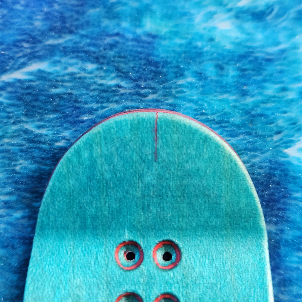 Zelda Handbra - 36mm Fingerboard Blem Deck