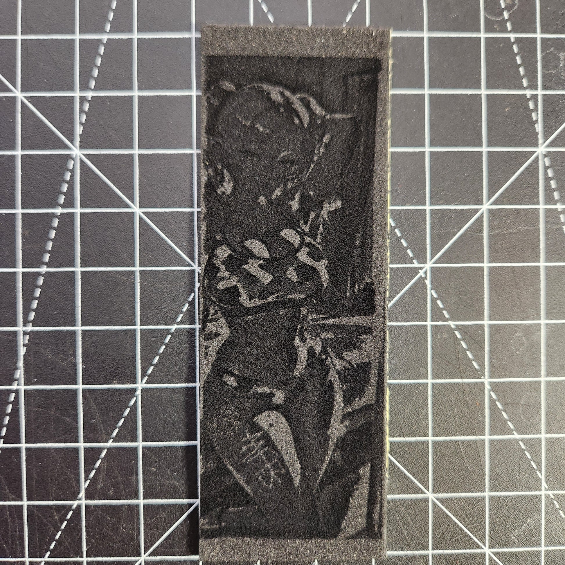 Bovine Bikini Freiren | 1mm Thick AAFB HD DARKSLIDE Griptape