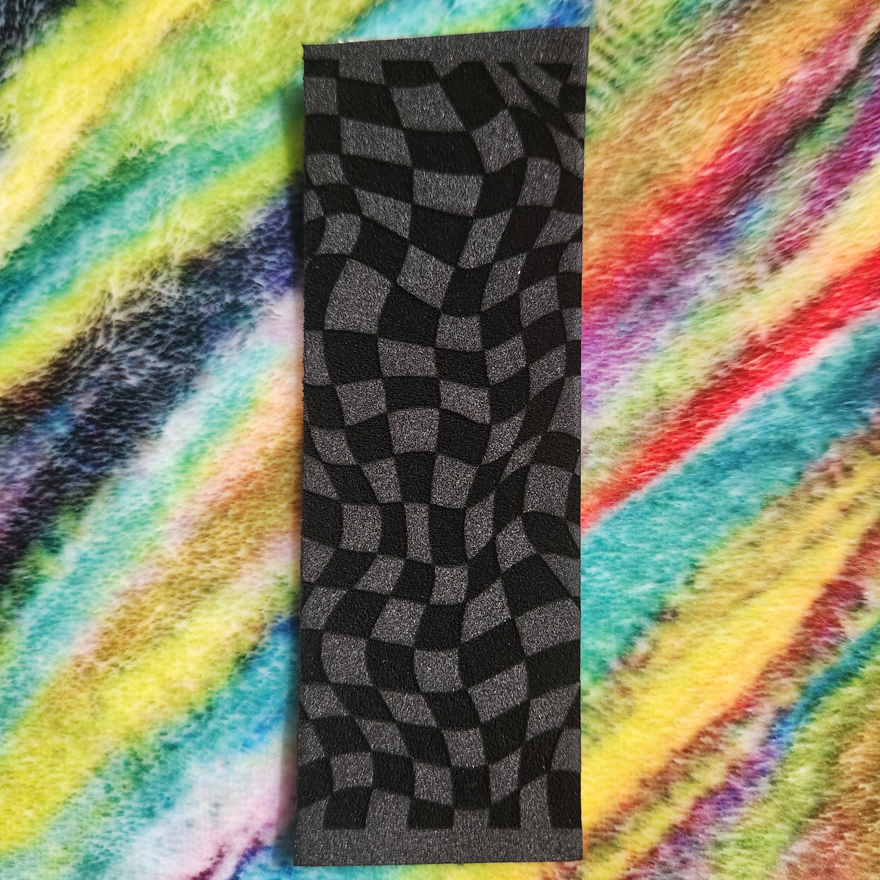 Groovy Checkers | 2mm Thick Pro Fingerboard Griptape