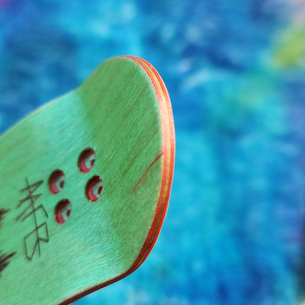 Slime Girl - 36mm Fingerboard Blem Deck