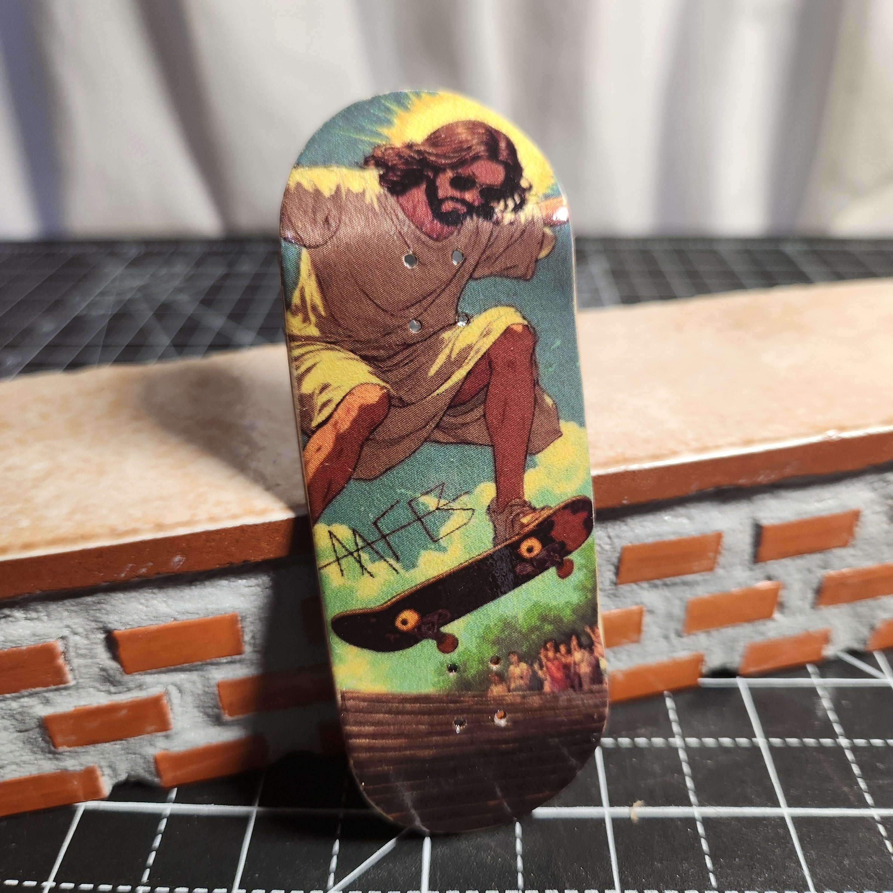 The King Clears The Gap - 36mm Fingerboard Deck