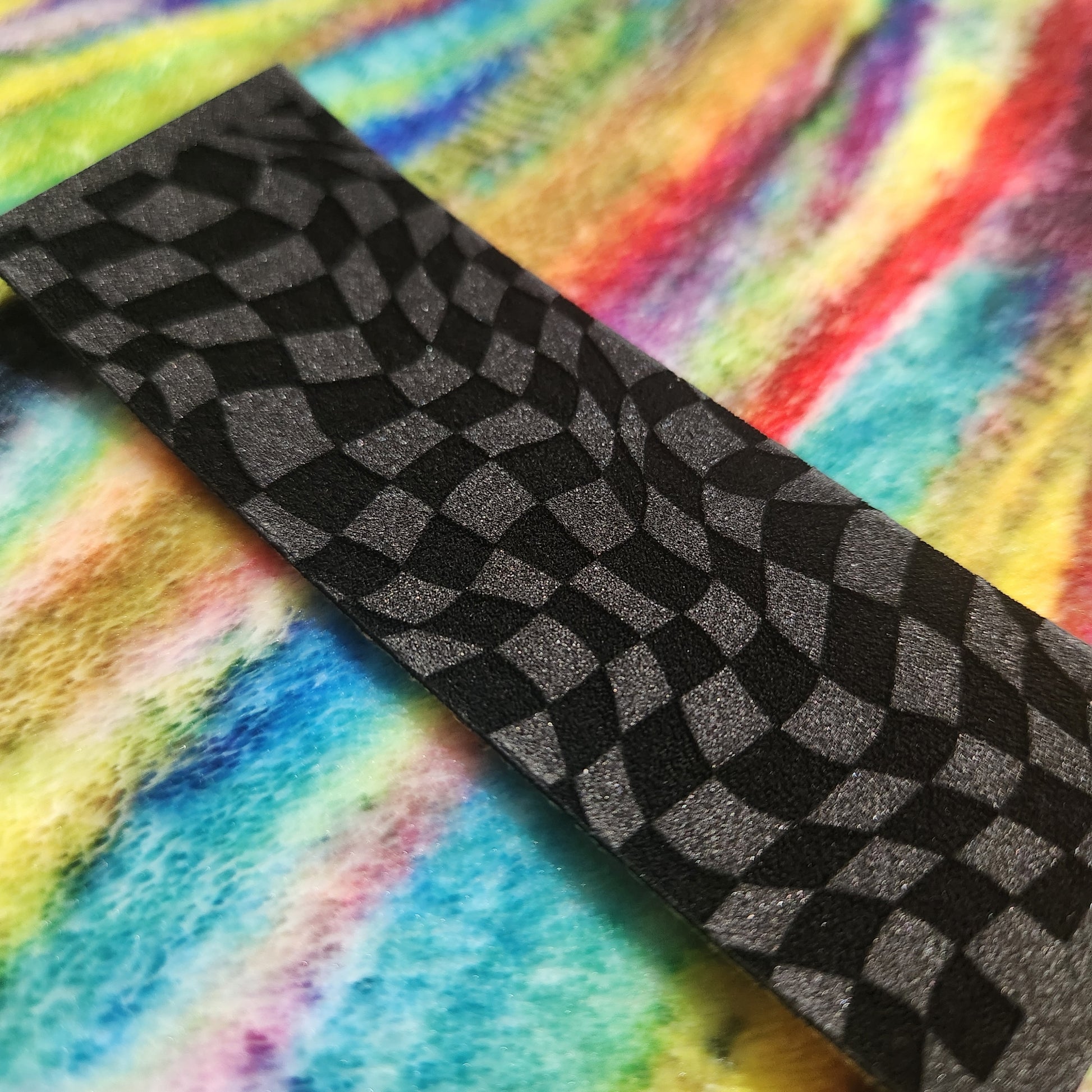 Groovy Checkers | 2mm Thick Pro Fingerboard Griptape