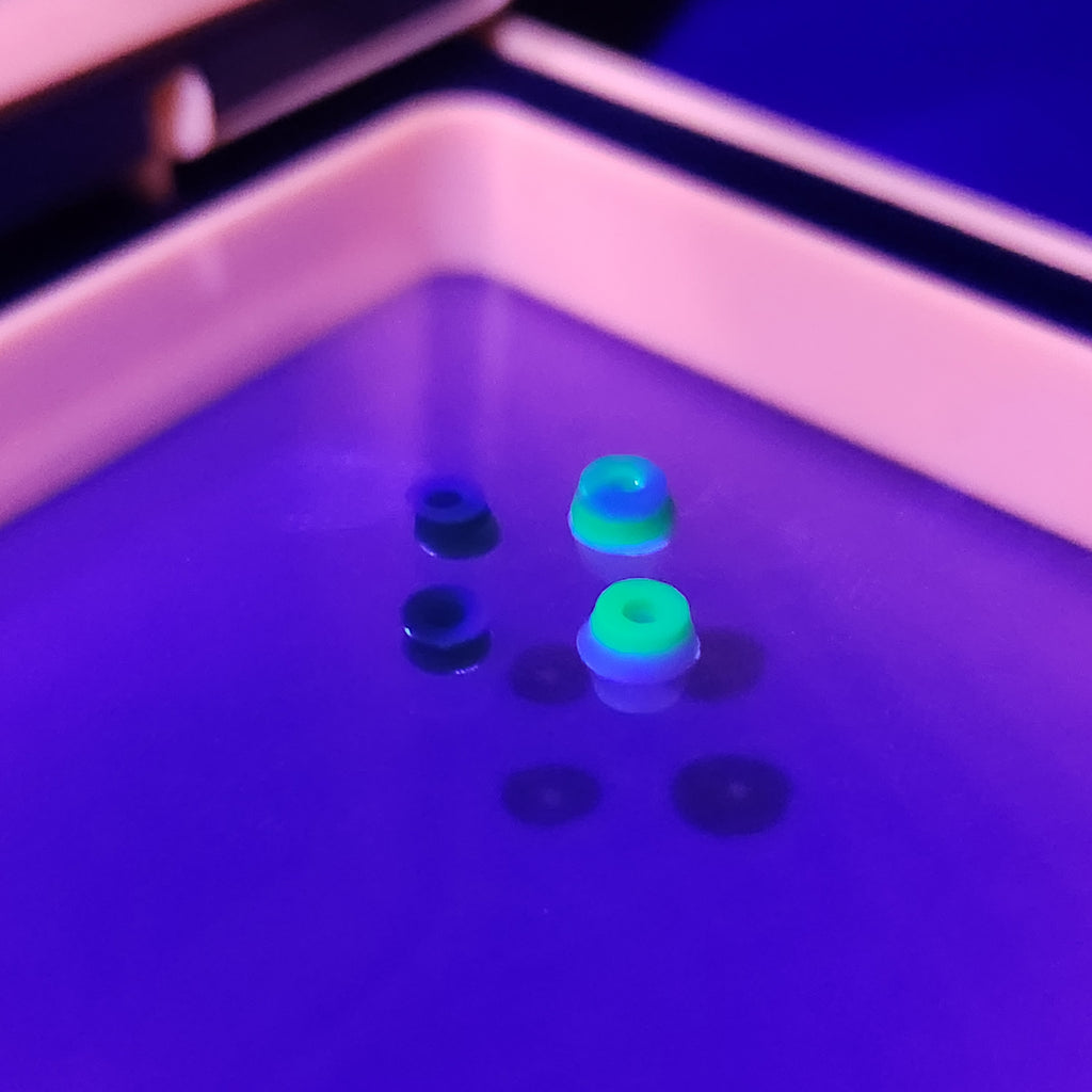 White & Green | 78a Arkonic Fingerboard Bushings - UV Fluorescent