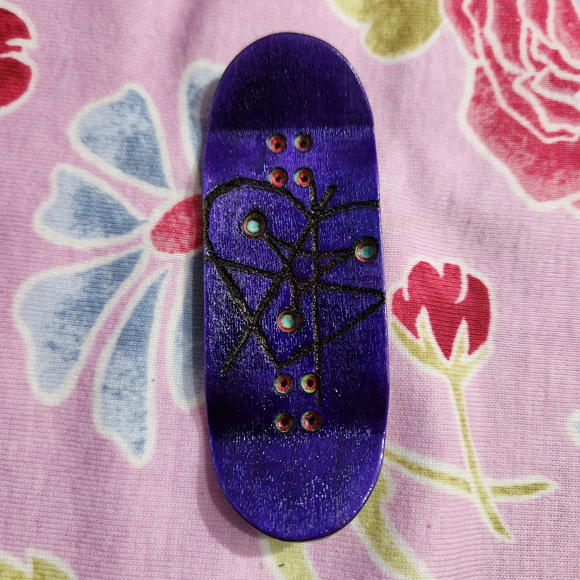 Emo In Stripes - 36mm Fingerboard Deck