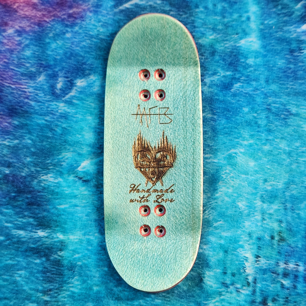 The Look She Gives - 36mm Fingerboard Blem Deck