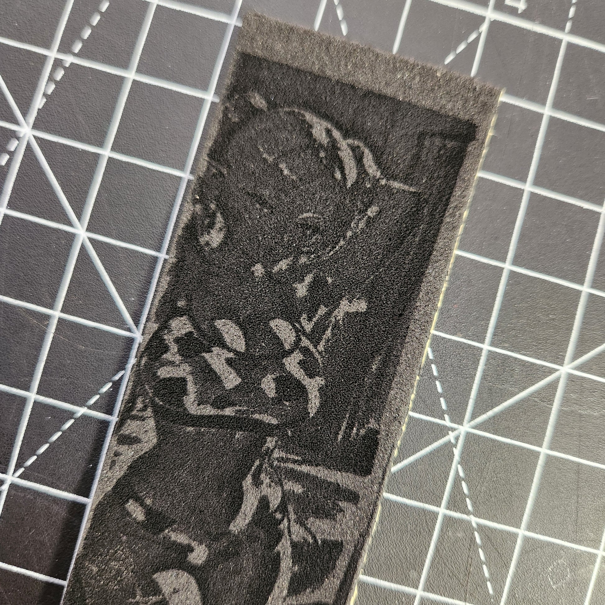 Bovine Bikini Freiren | 1mm Thick AAFB HD DARKSLIDE Griptape