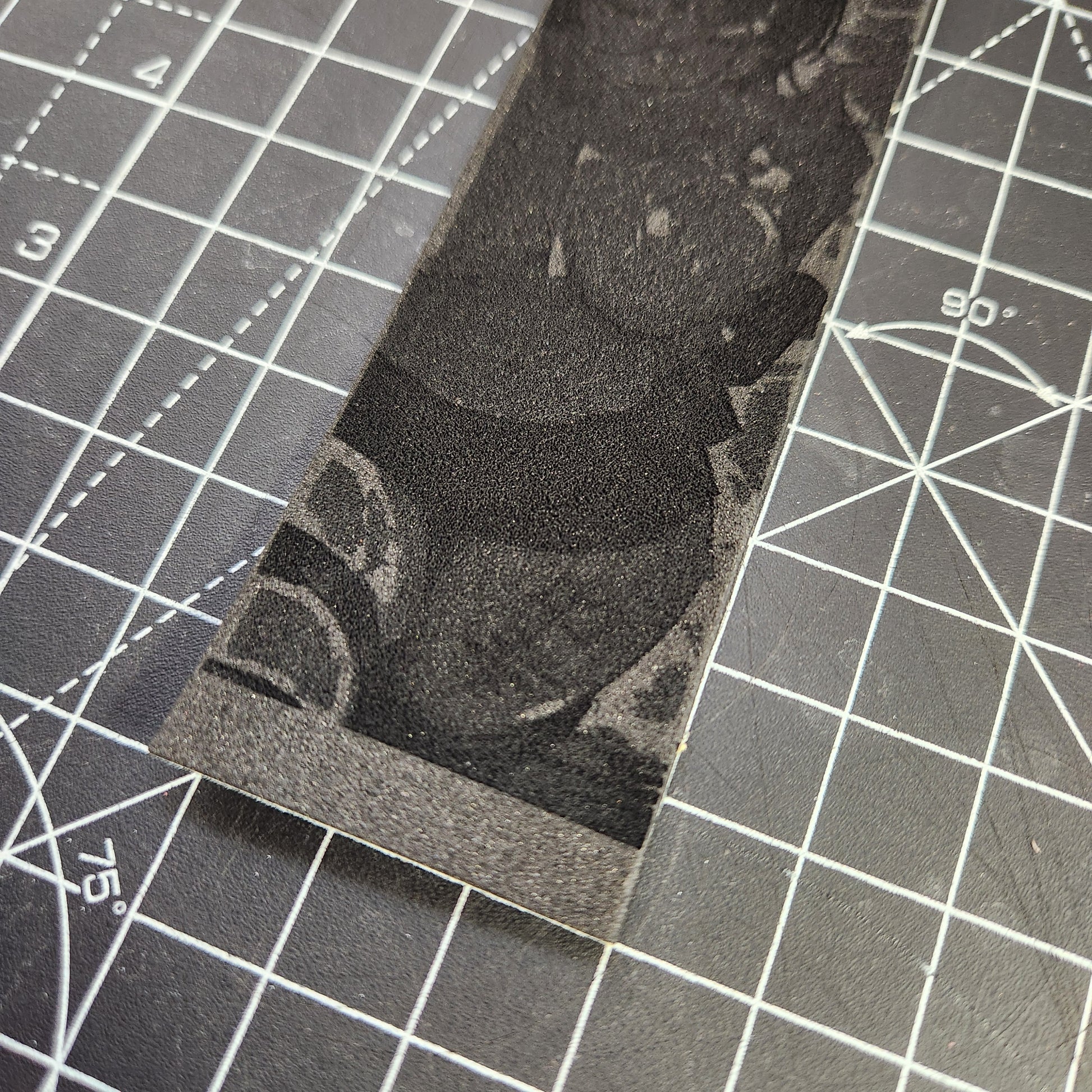 Maki Mid-Change | 1mm Thick AAFB HD DARKSLIDE Griptape