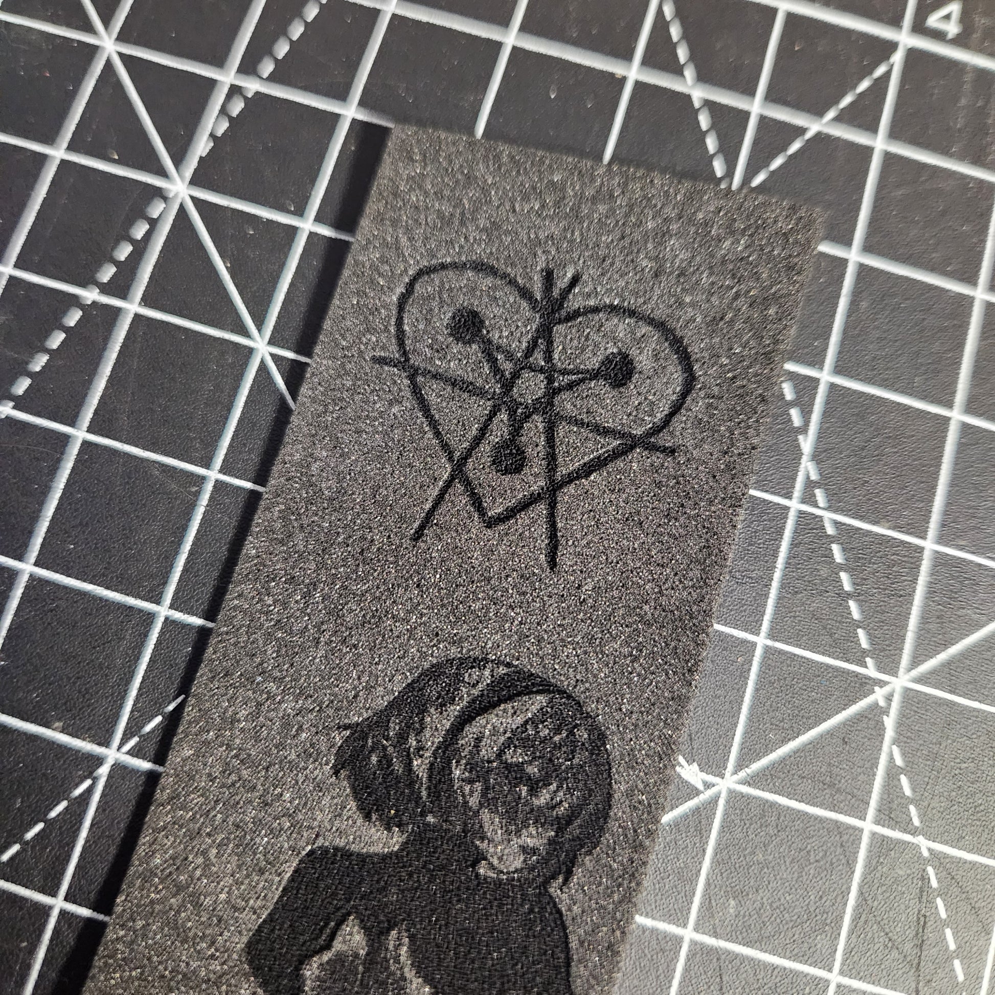 2B At Rest | 1mm Thick AAFB HD DARKSLIDE Griptape
