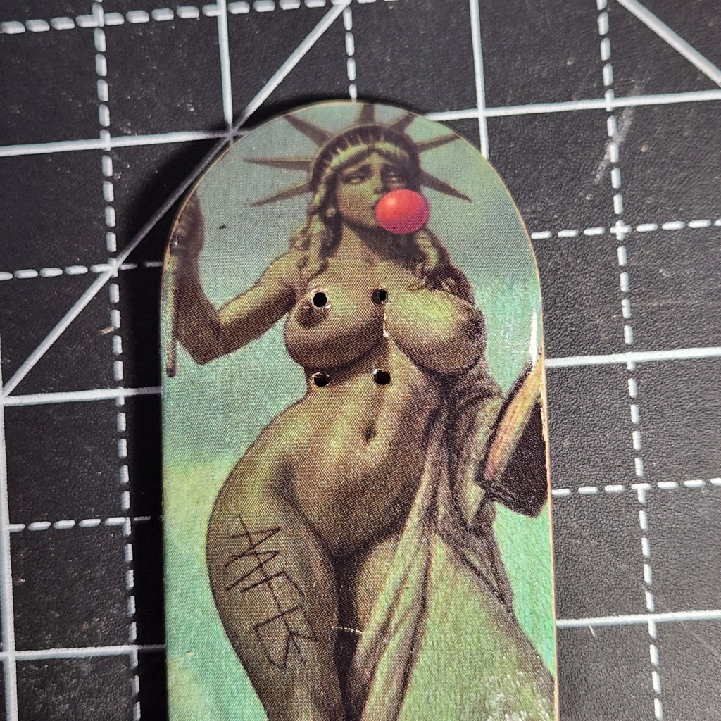(NSFW) Statue of WAP - 36mm Fingerboard Deck