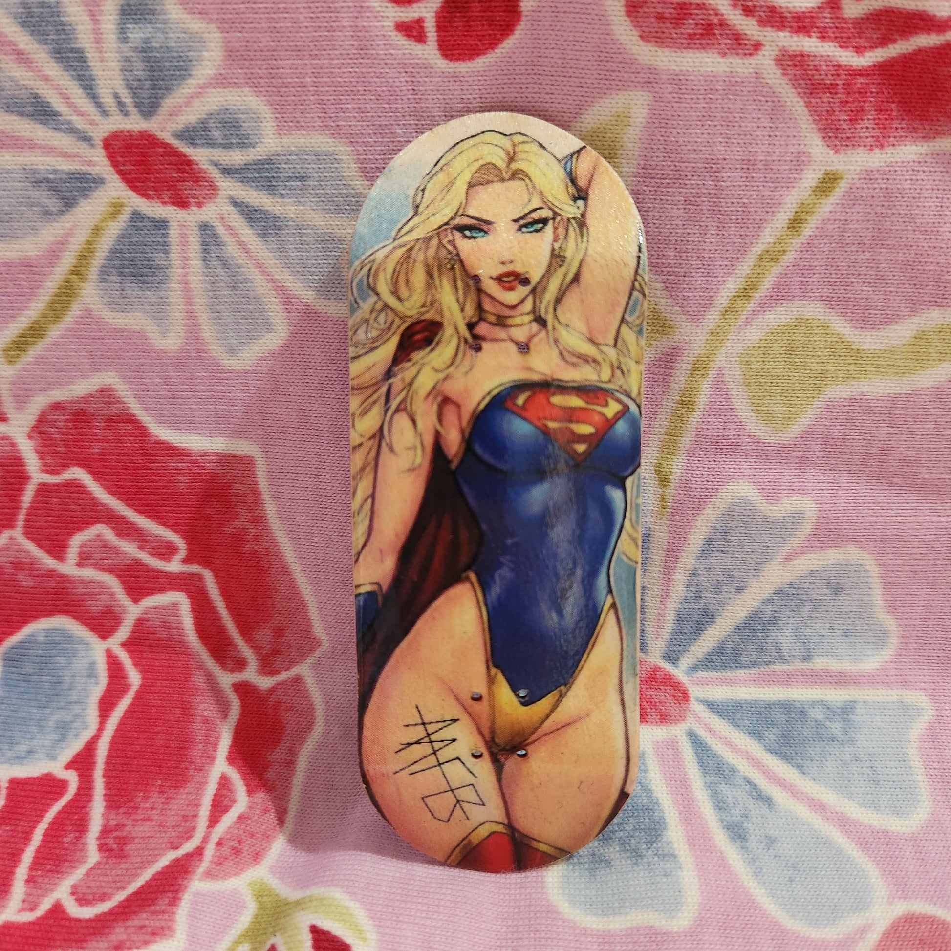 Super Gal - 35mm Fingerboard Blem Deck